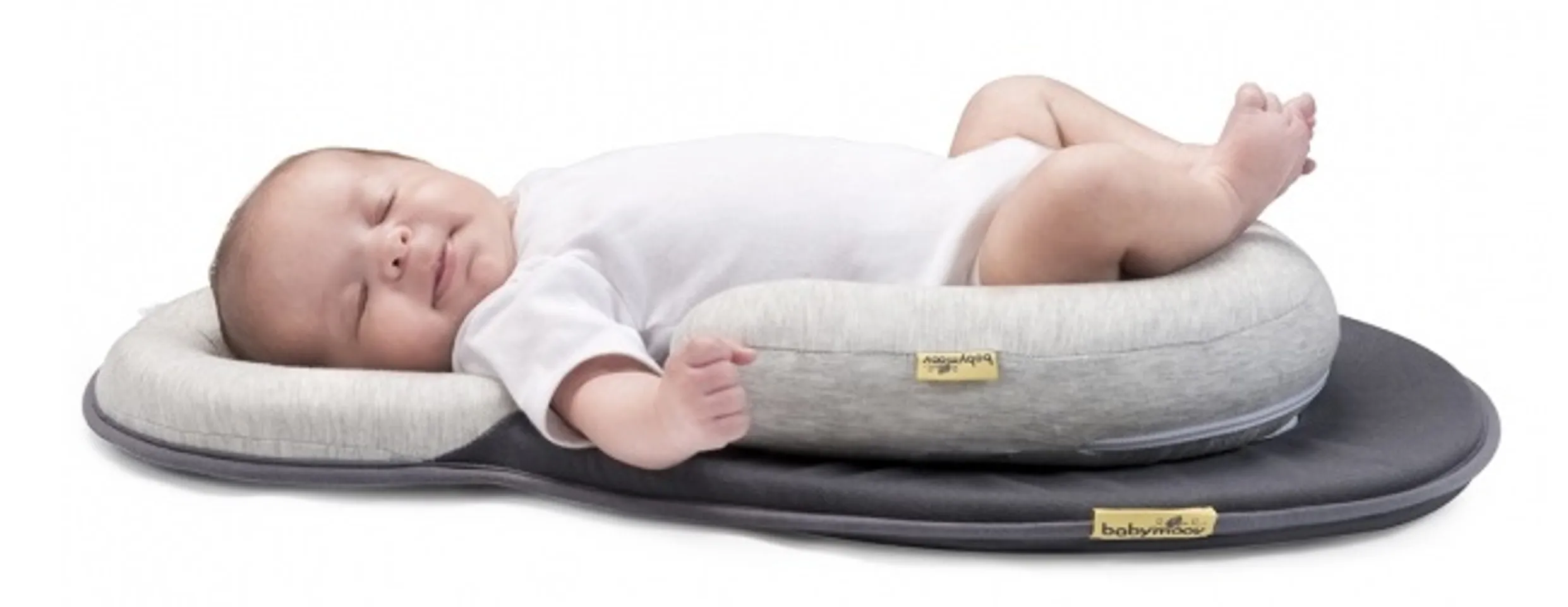 Đệm nằm đúng tư thế giúp bé có tư thế ngủ tự nhiên, tạo cho bé cảm giác an toàn
