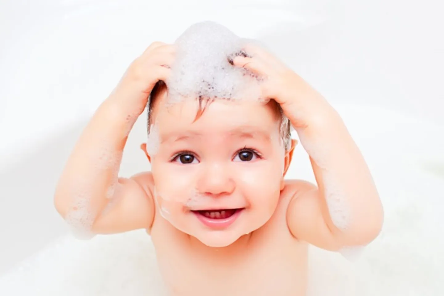 Các thành phần tự nhiên không gây ngứa da đầu hay kích ứng da, nuôi dưỡng và cung cấp độ ẩm cho làn da