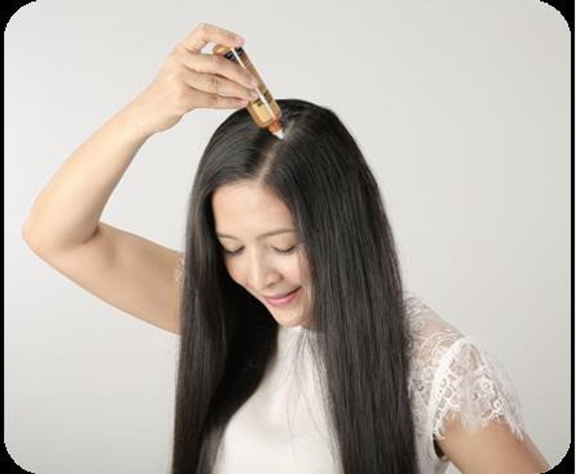 Sản phẩm tinh chất dưỡng tóc Rohto megumi essance làm chậm quá trình oxy hóa, cung cấp dinh dưỡng, tăng cường sức sống cho mái tóc