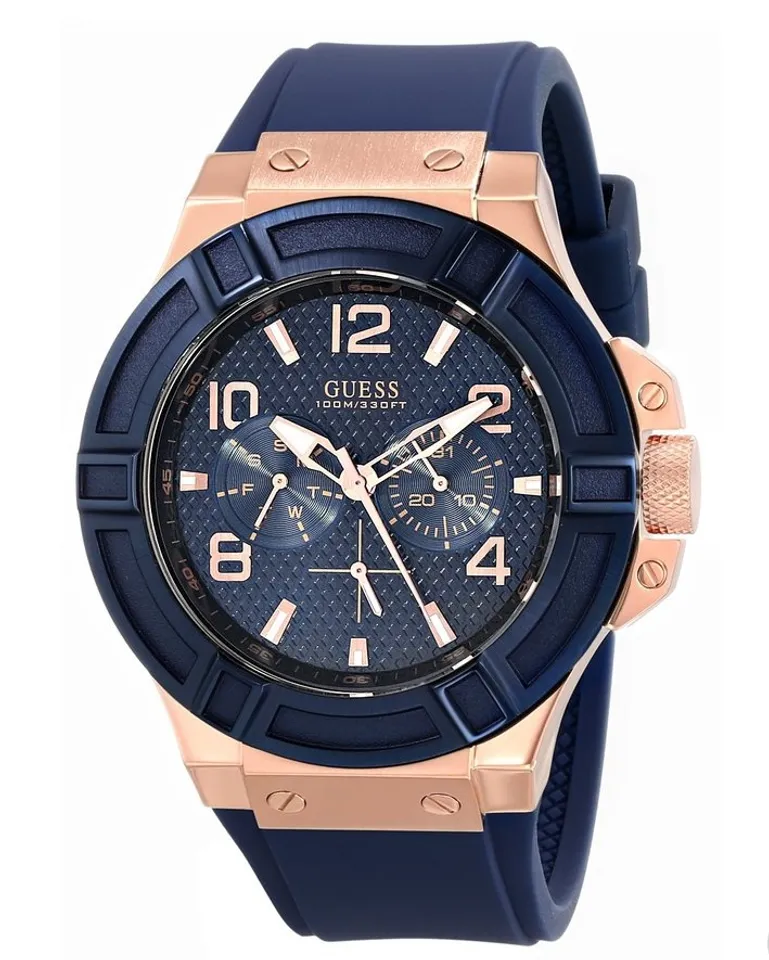 Chiếc đồng hồ Guess nam này được thiết kế với các chi tiết khỏe khoắn, nam tính