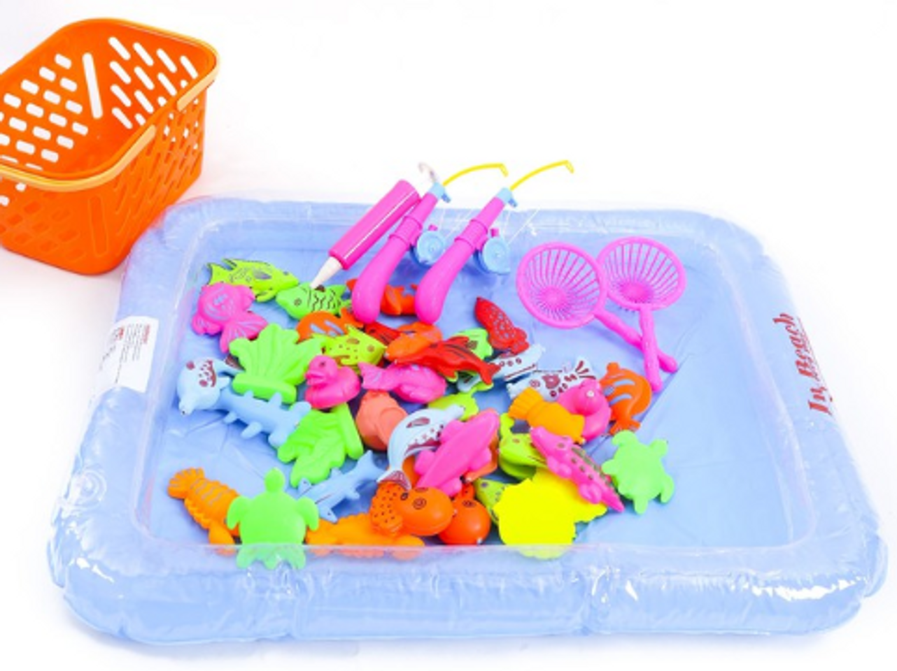 Bộ đồ chơi phao câu cá được làm từ nhựa nguyên sinh rất an toàn cho trẻ