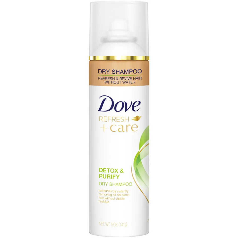 Dầu gội khô Dove giúp bạn tiết kiệm thời gian mà vẫn có được mái tóc sạch gàu, bóng khỏe