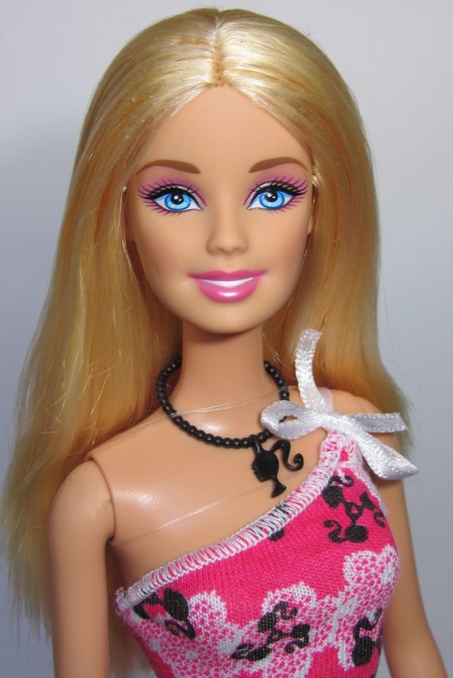  Búp Bê Barbie Duyên Dáng T7439 cho bé gái 3 tuổi