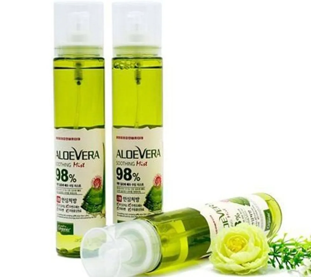 Xịt khoáng lô hội Aloe Vera Soothing Mist 98 Dabo Hàn Quốc có tác dụng như một loại kem dưỡng da và chống nắng