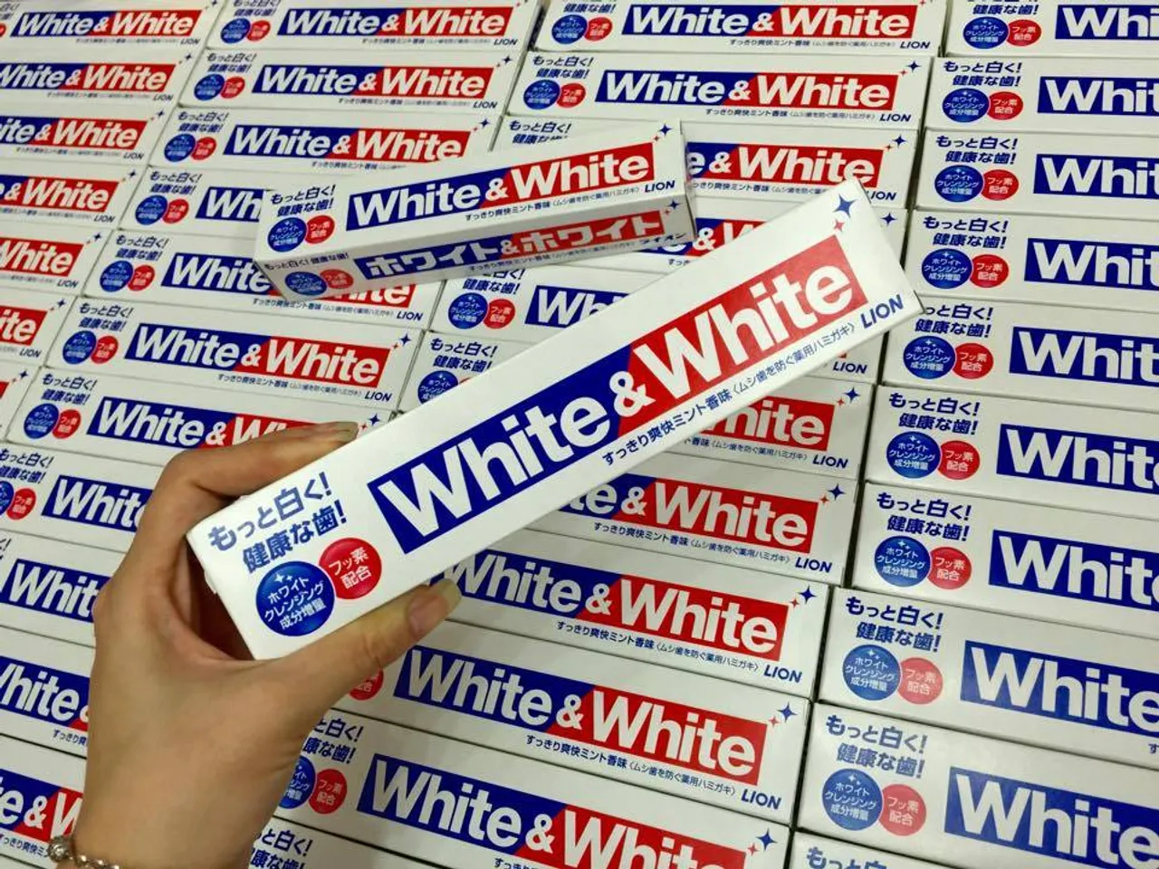 Kem đánh răng White & White Lion rất phổ biến tại Nhật Bản