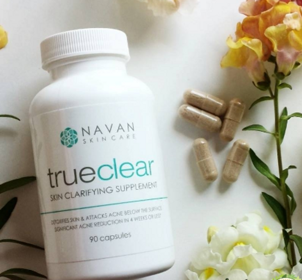 Navan TrueClear Skin Clarifying giúp hỗ trợ giảm sẹo, thâm trên da và ngăn ngừa mụn tái phát