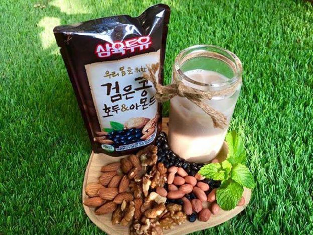 Sữa óc chó hạnh nhân đậu đen Hàn Quốc giá rẻ