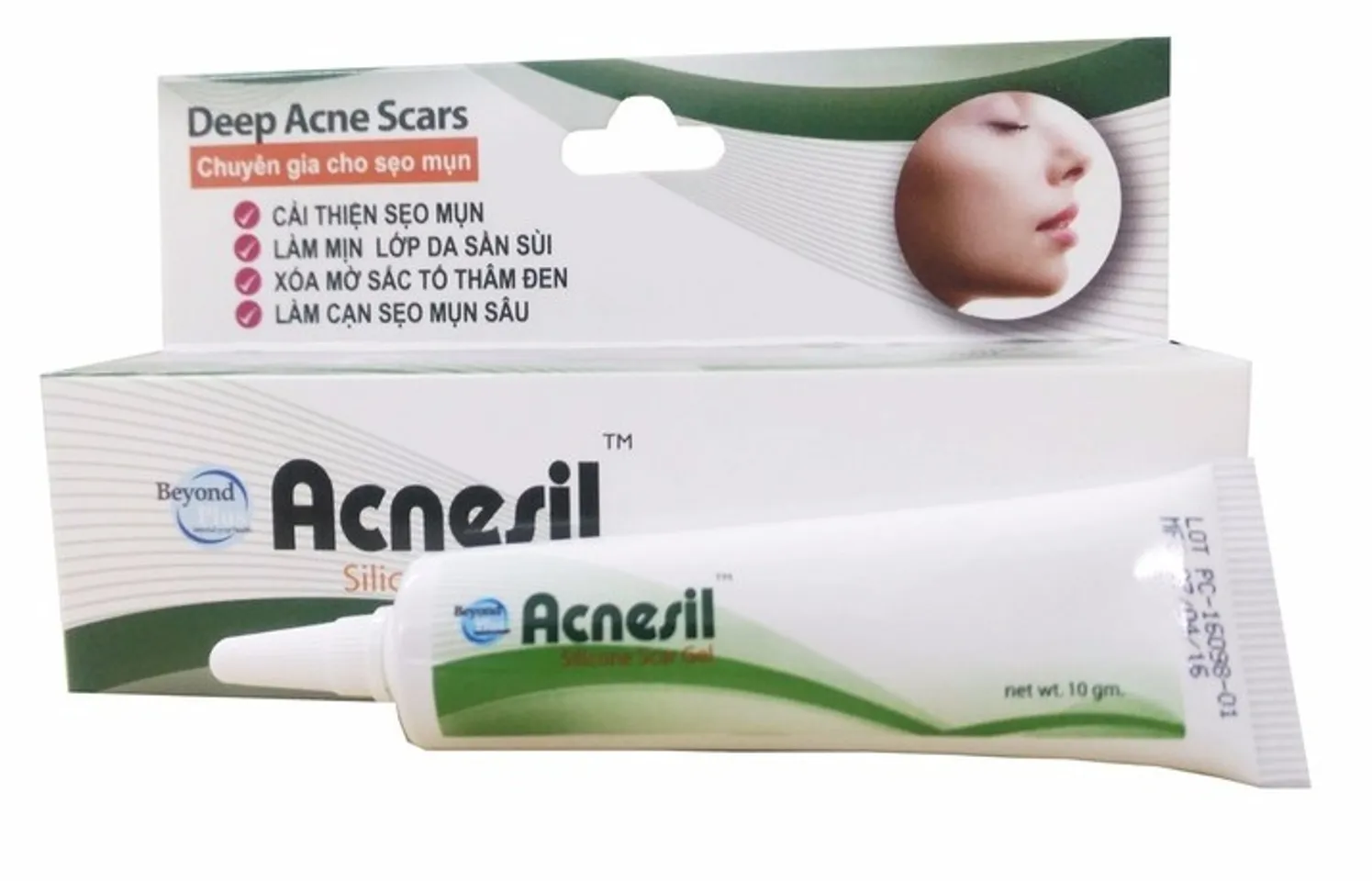 Acnesil giúp làm mịn lớp da sần do mụn gây nên, xóa mờ vết thâm do sẹo mụn để lại, làm sáng da
