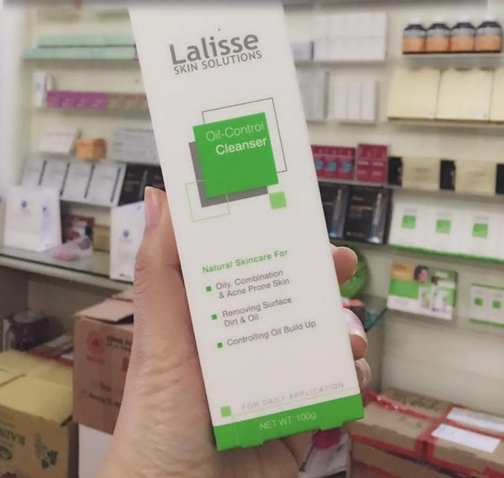 Lalisse Oil-Control Cleanser giúp diệt vi khuẩn hiệu quả, kiểm soát dầu, làm giảm tấy đỏ và sưng 