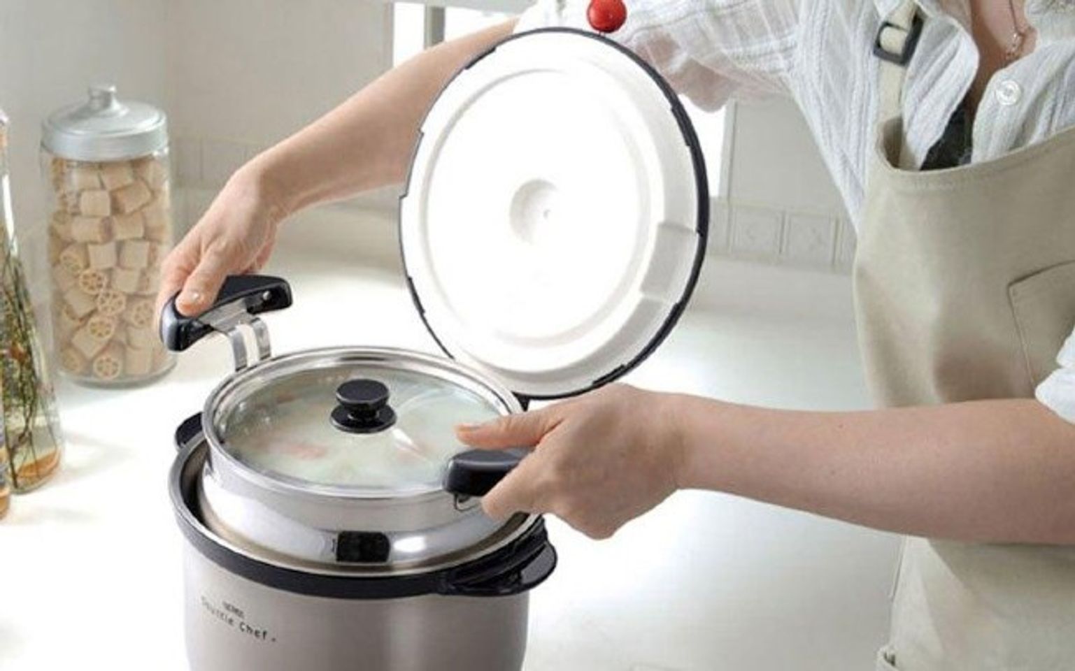 [TIPS] So sánh 2 nồi ủ Thermos và nồi ủ Saiko - Lựa chọn hàng nội địa hay ngoại nhập tốt hơn ?