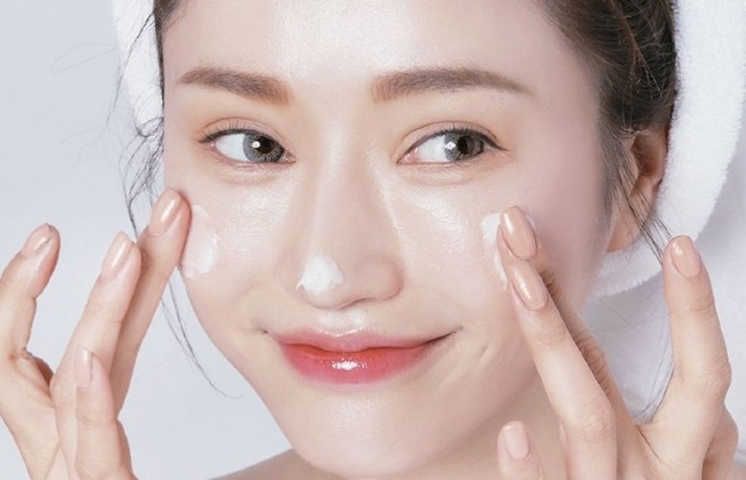 Mách bạn những cách dưỡng trắng da tại nhà hiệu quả 
