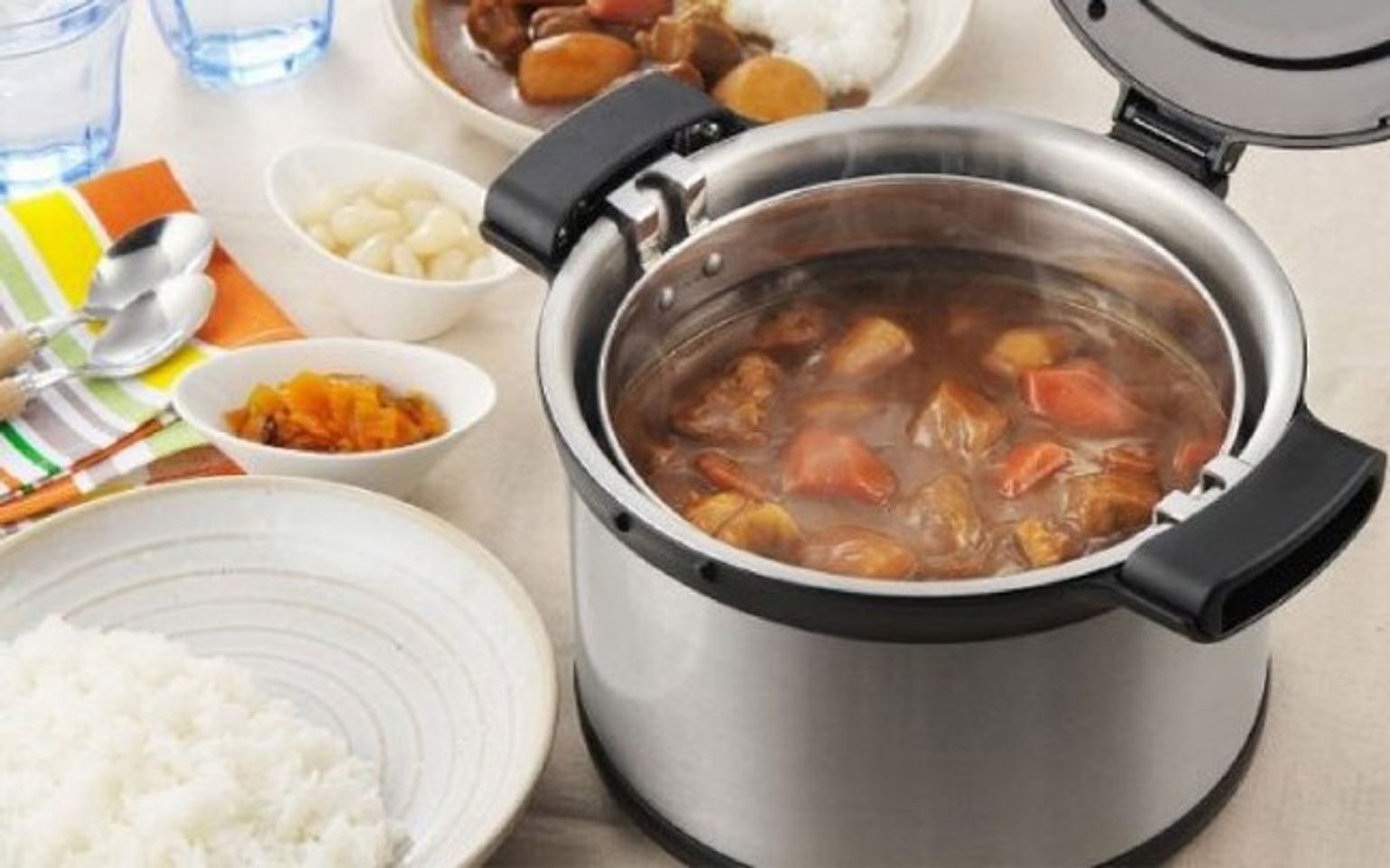[TIPS] So sánh 2 nồi ủ Thermos và nồi ủ Saiko - Lựa chọn hàng nội địa hay ngoại nhập tốt hơn ?