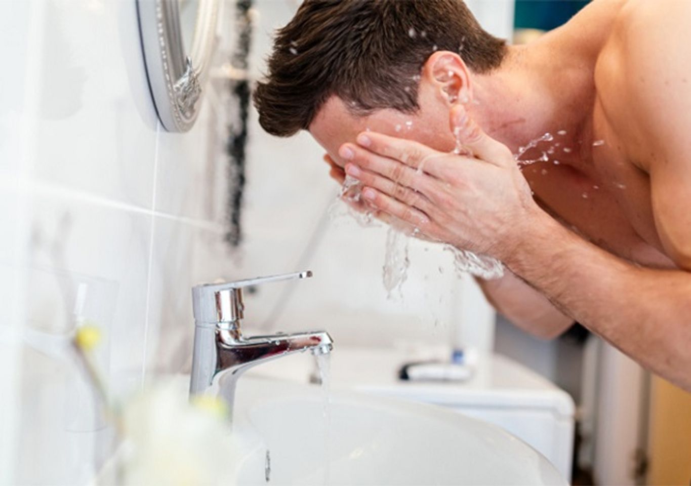 C&aacute;ch sử dụng sữa rửa mặt Oxy cho nam hiệu quả tối ưu