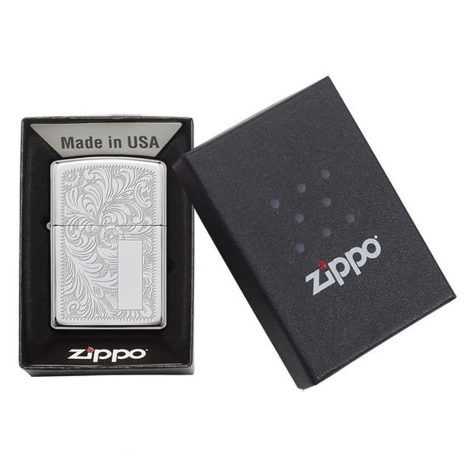 Zippo có hộp đựng, thiết kế ấn tượng, sang trọng