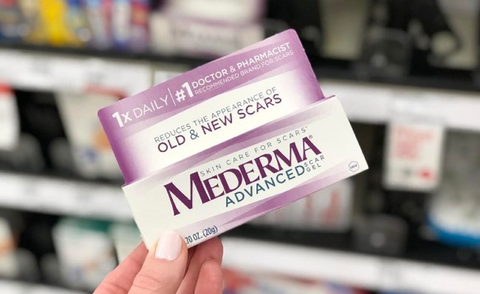 Mederma Advanced Scar Gel gi&aacute; bao nhi&ecirc;u