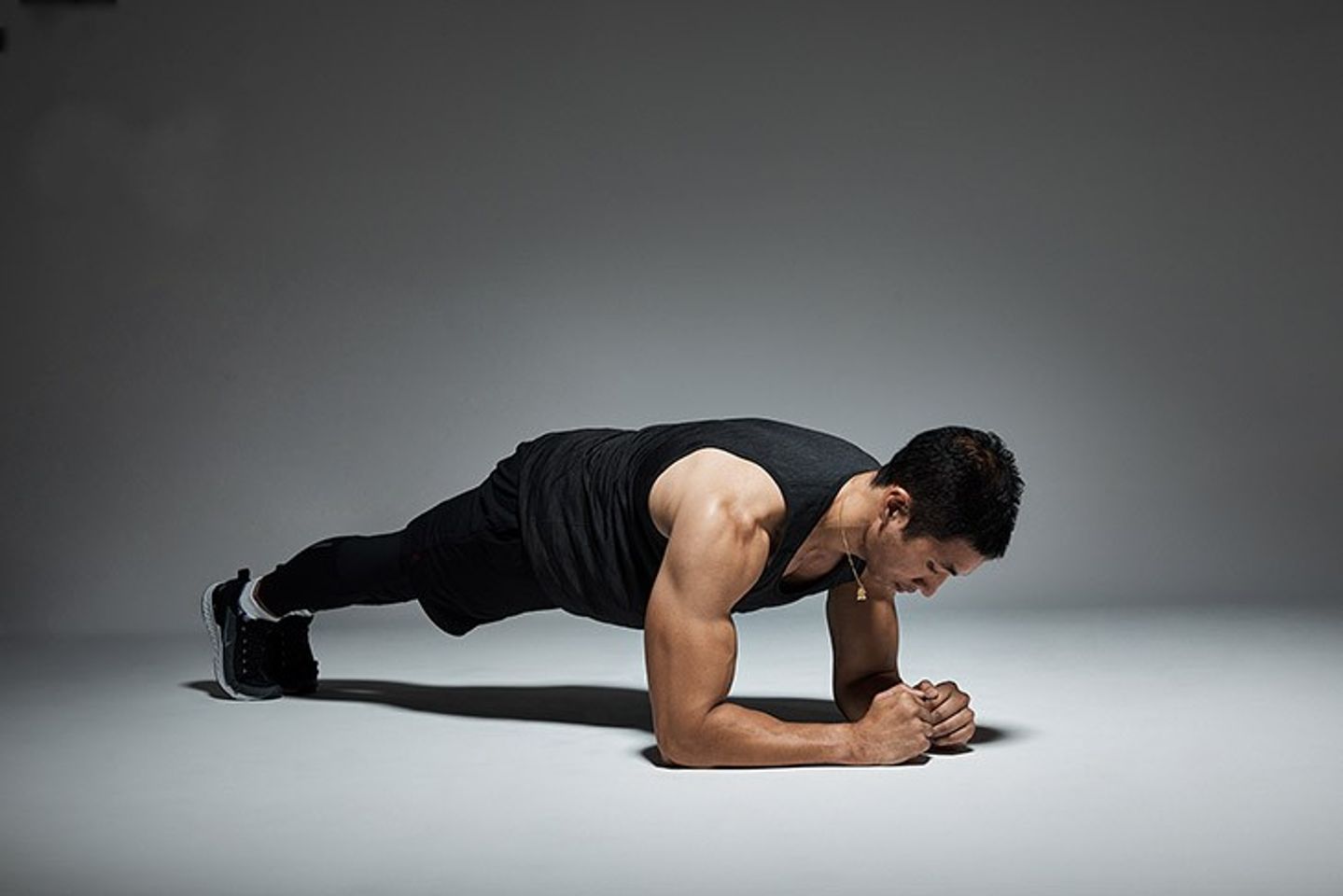 B&agrave;i tập Plank cải thiện sinh l&yacute;