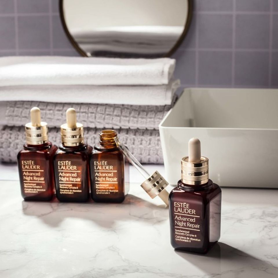 Serum Estee Lauder gi&aacute; bao nhi&ecirc;u