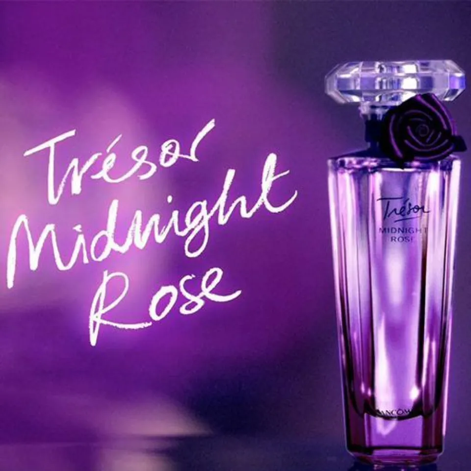 Lancome Tresor Midnight Rose với hương thơm quyến rũ, bí ẩn và gợi cảm