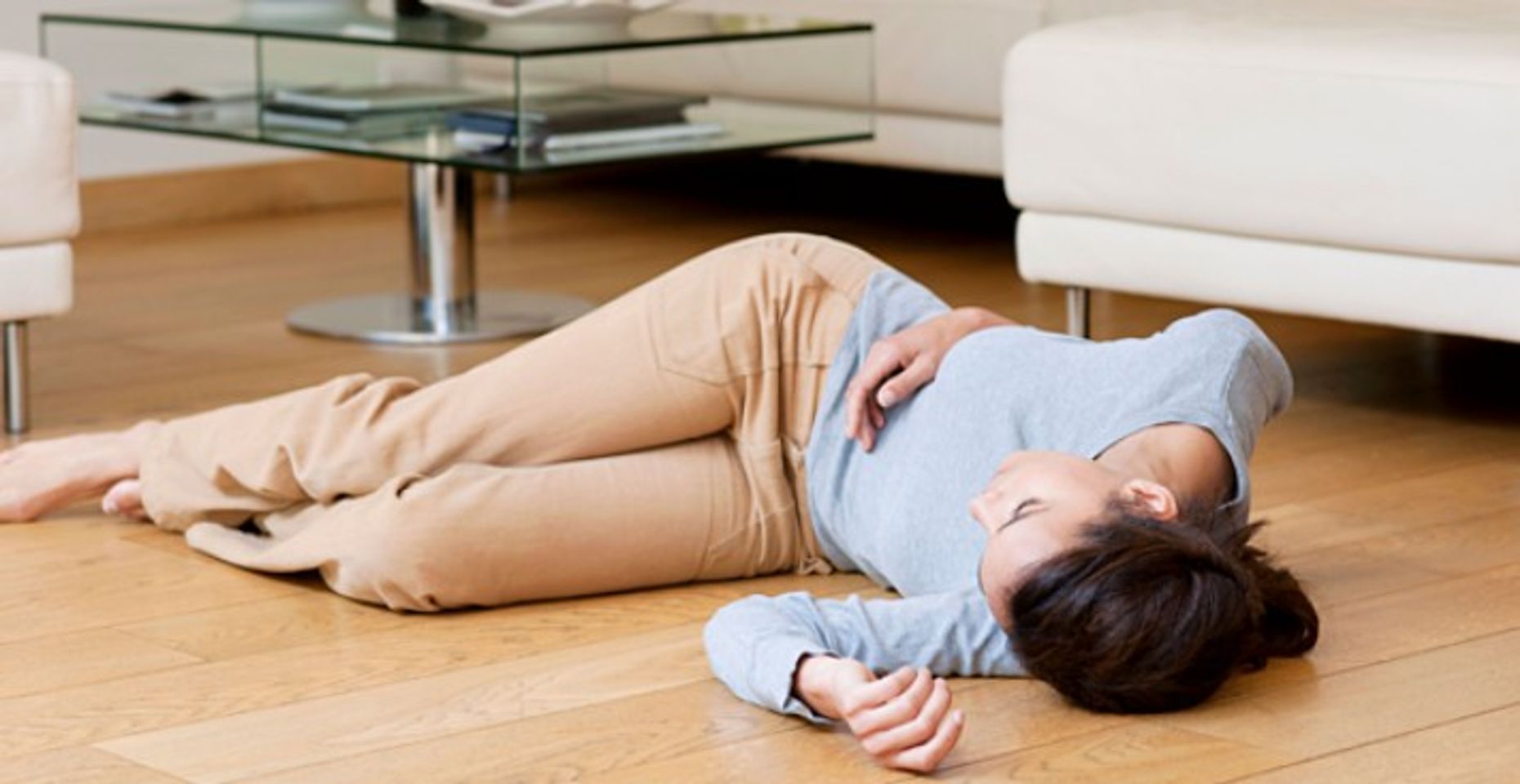 Đột quỵ c&oacute; thể xảy ra với bất kỳ ai, kể cả người trẻ v&agrave; người gi&agrave; cao tuổi