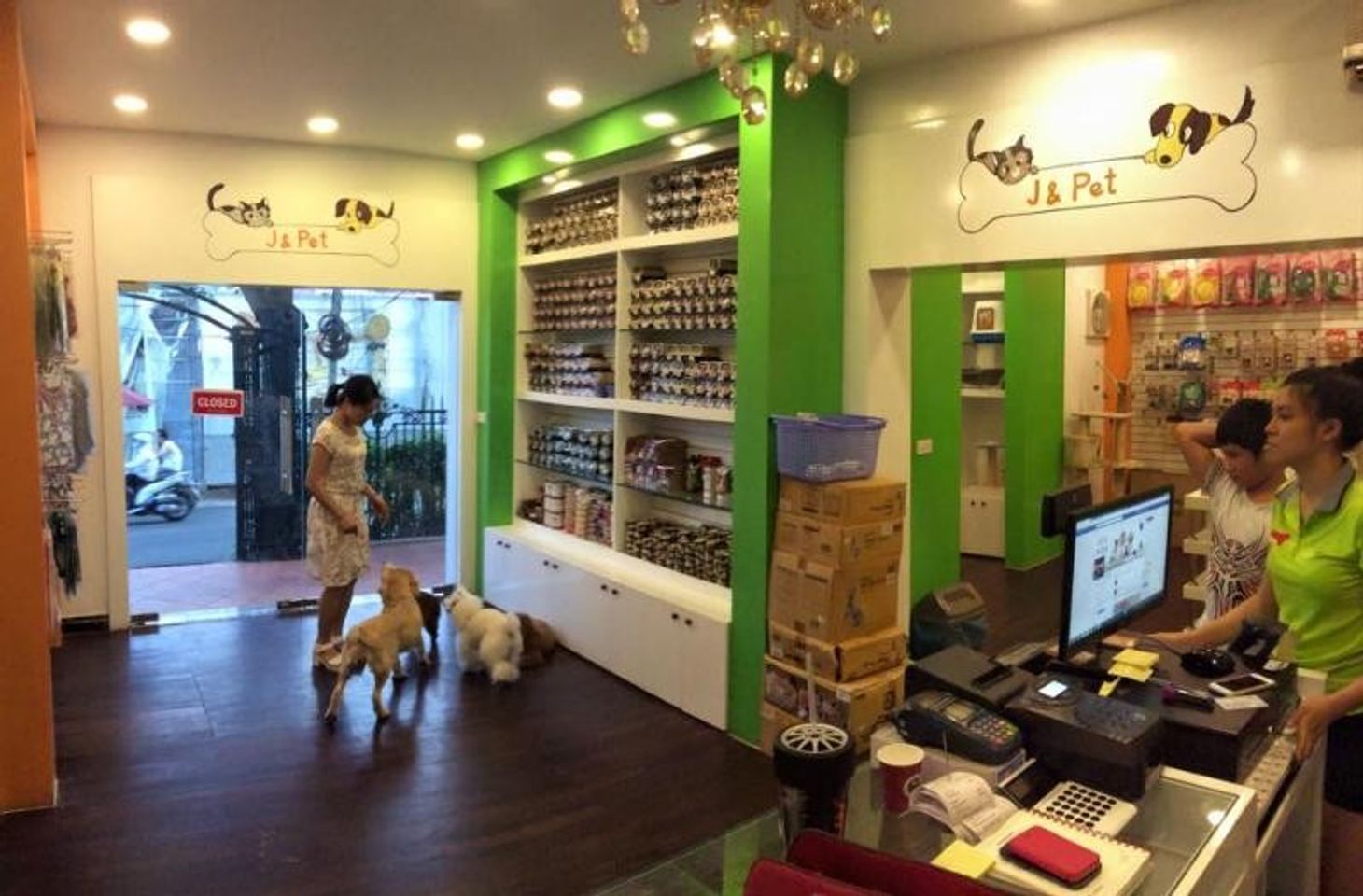 J & Pet Shop