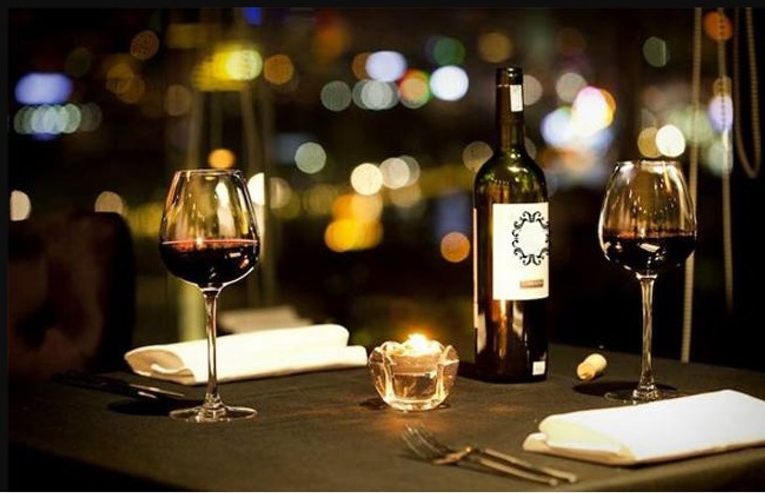Một bữa tiệc l&atilde;ng mạn - qu&agrave; valentine cho bạn g&aacute;i