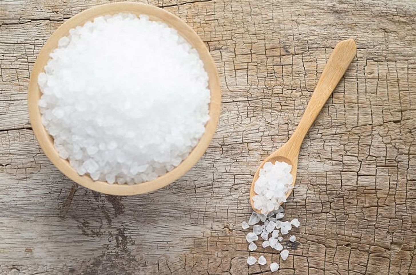 C&aacute;ch tẩy tế b&agrave;o chết body bằng muối biển