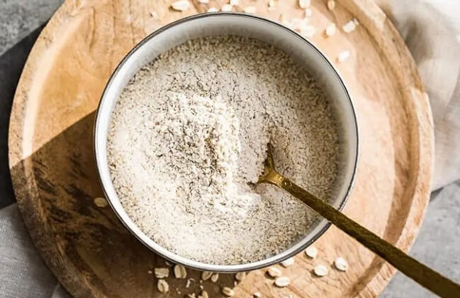 C&aacute;ch tẩy tế b&agrave;o chết da mặt bằng bột yến mạch v&agrave; sữa chua