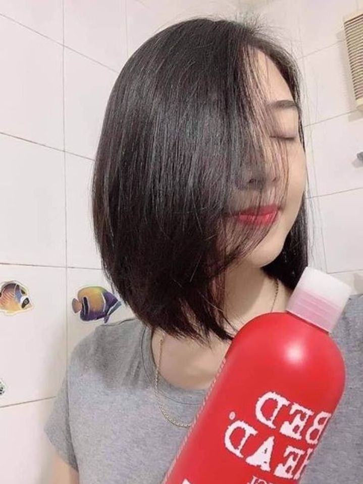 Tigi đỏ tăng khả năng về giữ nếp t&oacute;c, phục hồi nhanh ch&oacute;ng v&agrave; kh&ocirc;ng phai m&agrave;u nhuộm 