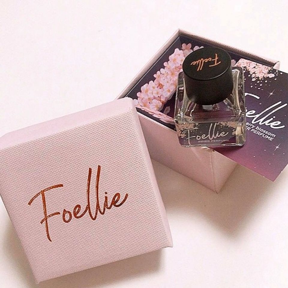 Review nước hoa v&ugrave;ng k&iacute;n Foellie Eau de Innerb Perfume Cherry Blossom Limited Edition ( m&agrave;u t&iacute;m Pastel)