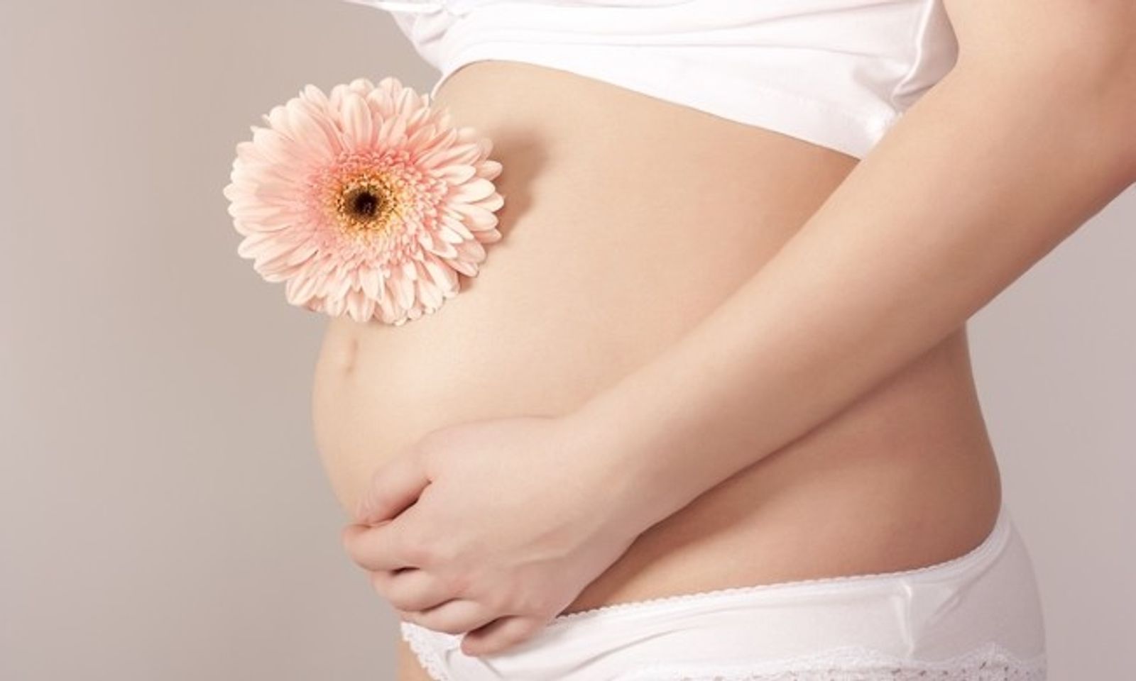 bổ sung Axit Folic cho b&agrave; bầu gi&uacute;p giảm nguy cơ dị tật bẩm sinh ở thai nhi