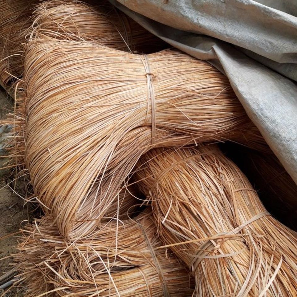 Chất liệu ch&iacute;nh của chiếu điều h&ograve;a được l&agrave;m từ sợi M&acirc;y, lụa hoặc cao su