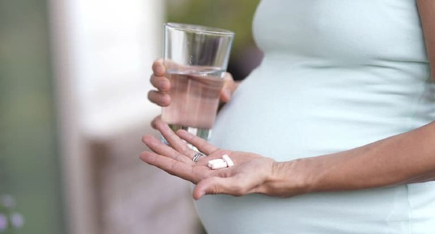 Bổ sung Axit Folic cho b&agrave; bầu từ 400 - 600mcg/ ng&agrave;y