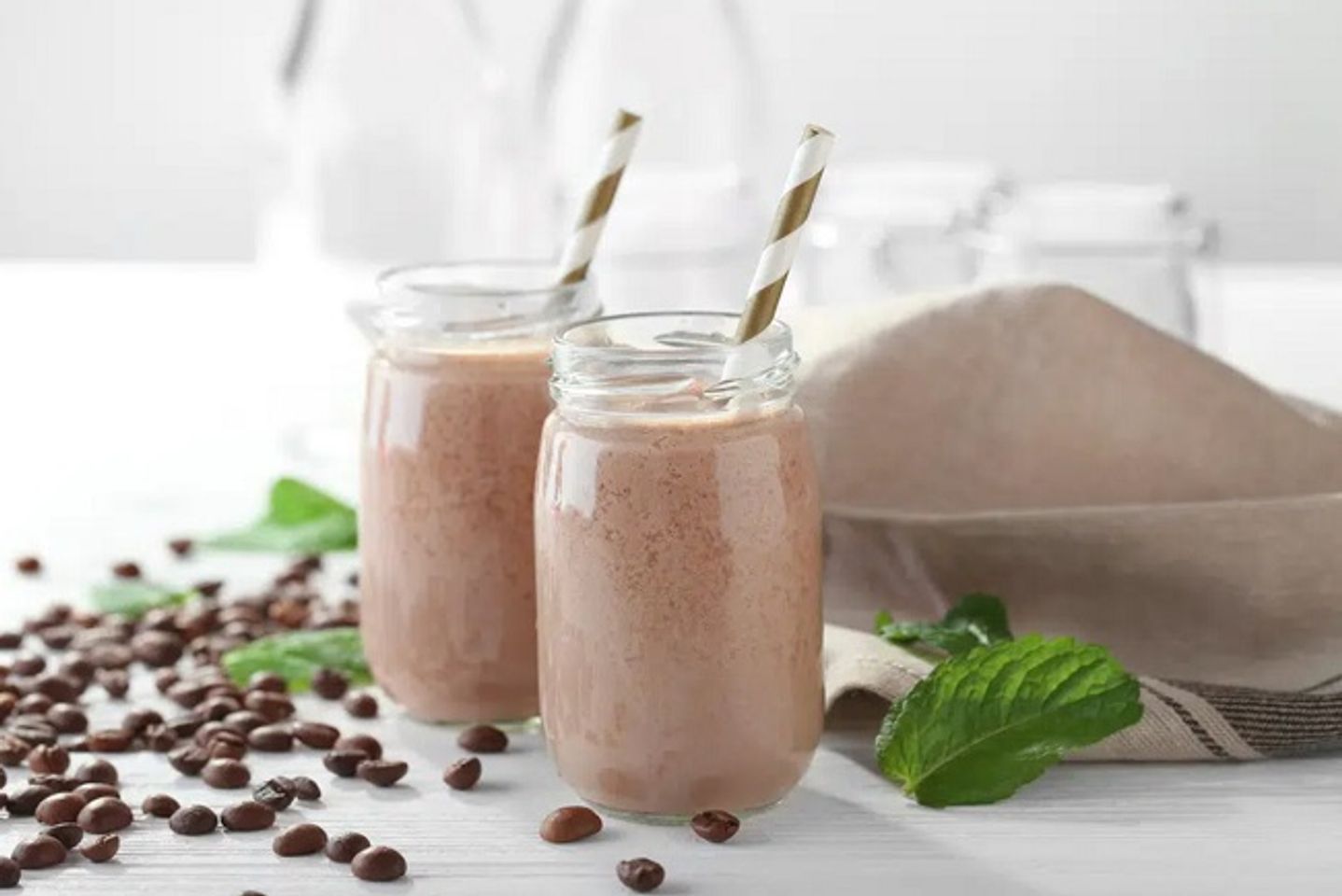 Thức uống gi&agrave;u protein gi&uacute;p giảm mỡ bụng