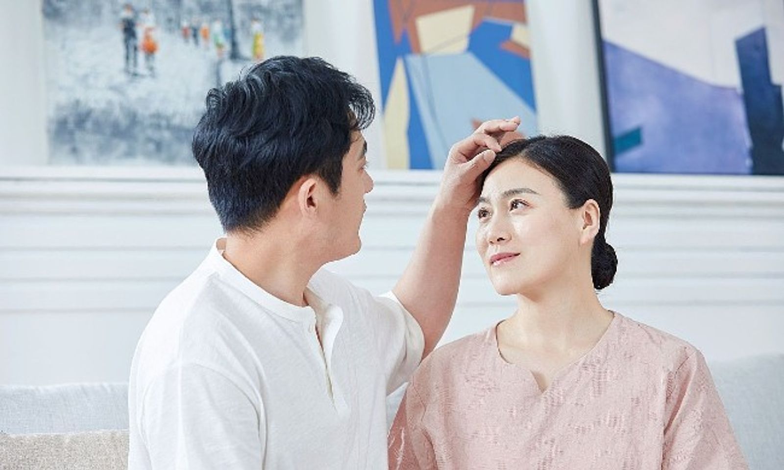 T&acirc;m sự với người th&acirc;n của bạn để hiểu hơn về tiền m&atilde;n kinh c&oacute; triệu chứng g&igrave;