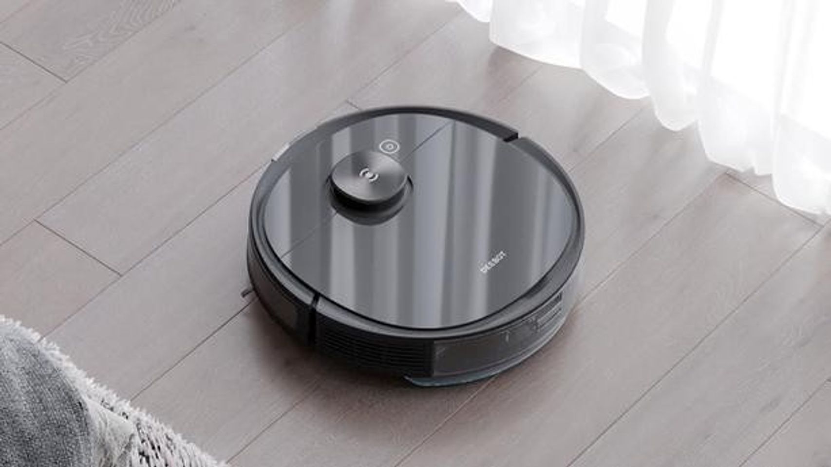 robot h&uacute;t bụi loại n&agrave;o tốt? Bạn n&ecirc;n tham khảo d&ograve;ng c&oacute; gắn th&ecirc;m camera Ecovacs Deebot T8