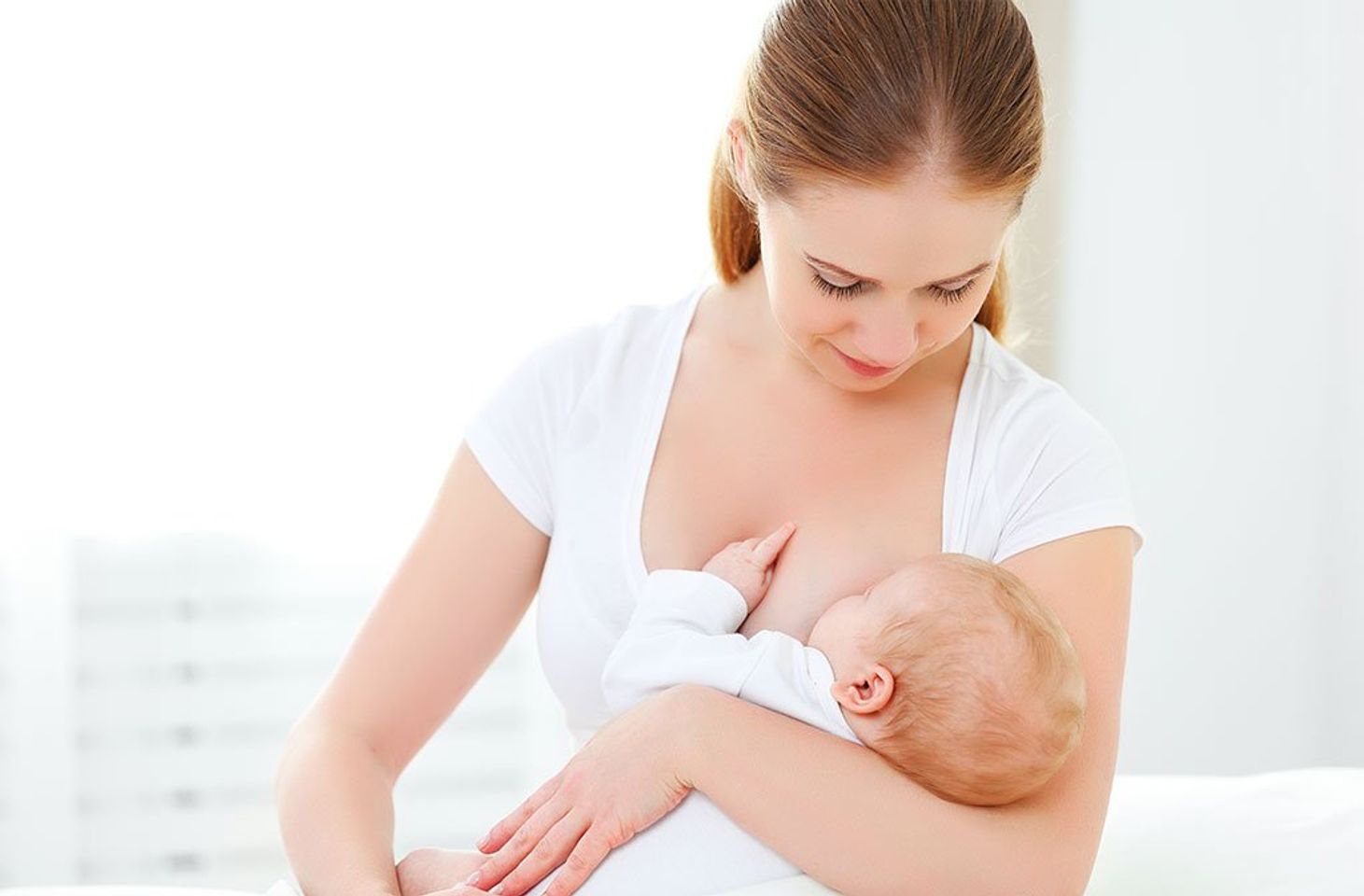 Viên uống lợi sữa GNC Fenugreek hỗ trợ chăm sóc sức khỏe mẹ và bé
