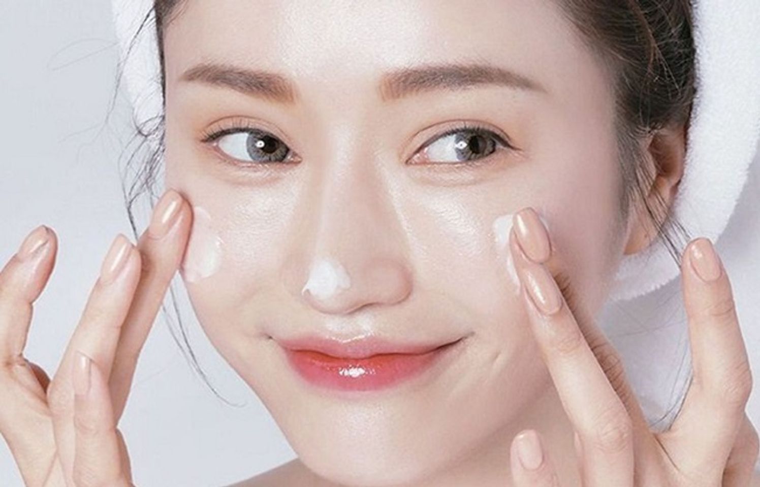 Ceramides hỗ trợ điều trị mụn 