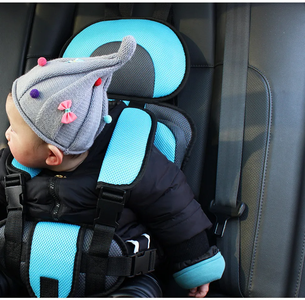 Ghế ngồi ô tô kèm đai bảo vệ cho bé từ 6 - 36 tháng tuổi