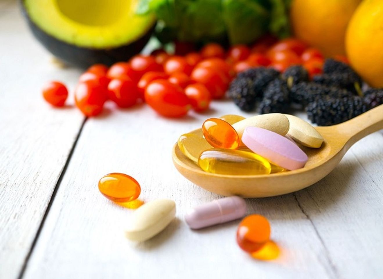 Vitamin tổng hợp hỗ trợ bổ sung nhiều dưỡng chất c&oacute; lợi cho cơ thể;