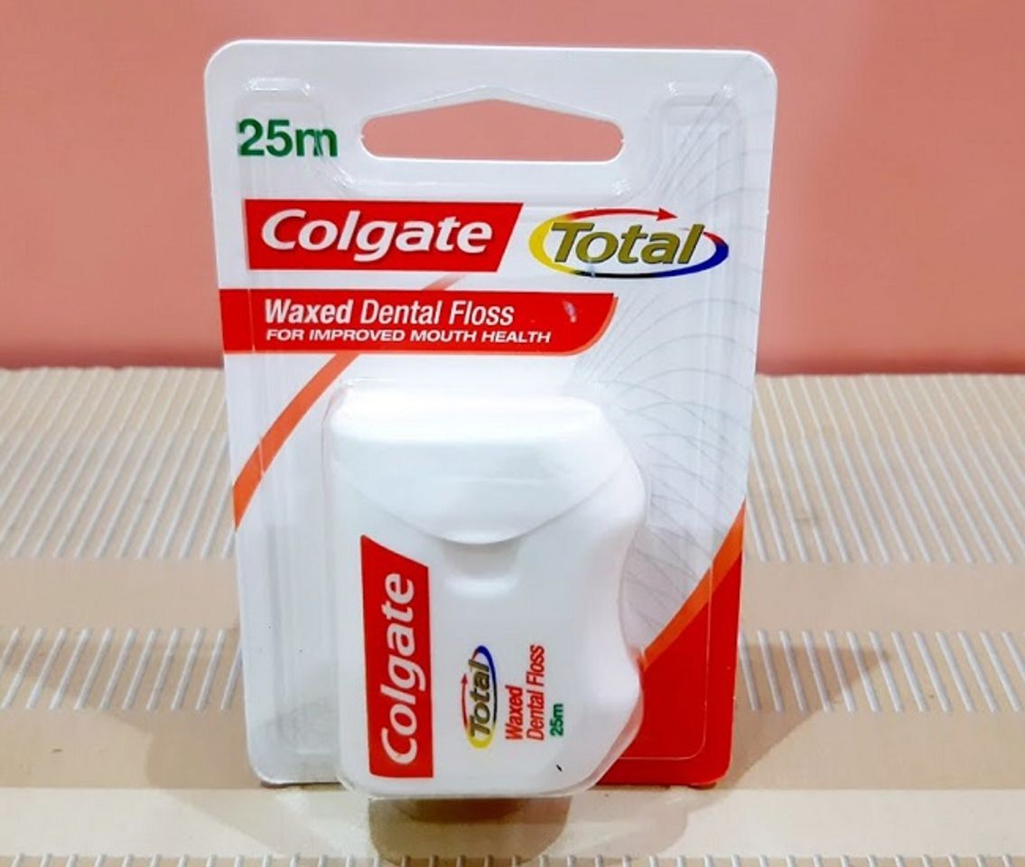 Chỉ nha khoa Colgate Waxed Dental Floss