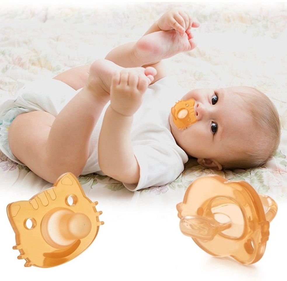 C&oacute; n&ecirc;n cho trẻ ngậm v&uacute; giả