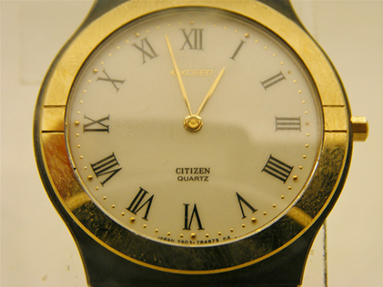 Citizen Exceed Gold si&ecirc;u mỏng
