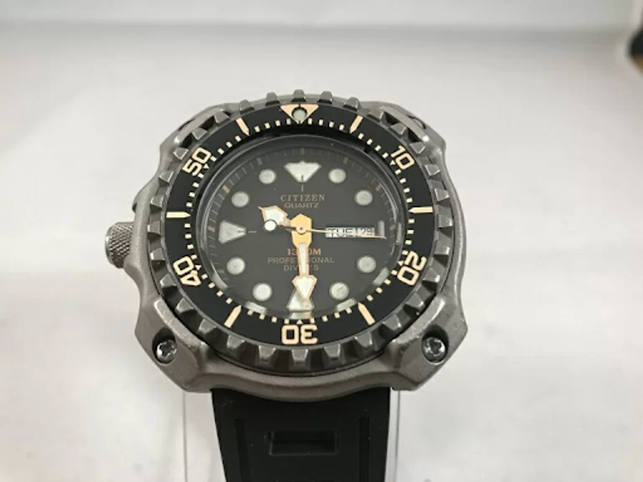 Citizen Professional Diver 1300m độc đ&aacute;o