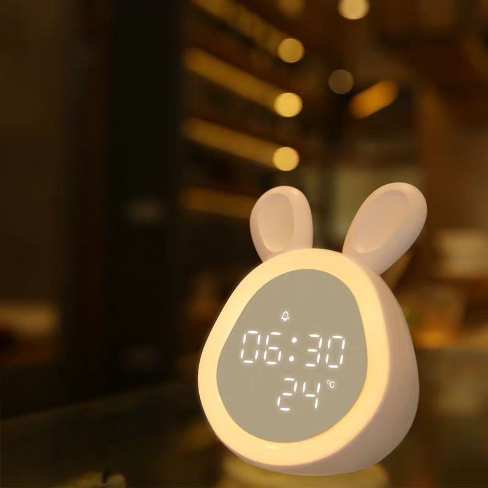 Đồng hồ gấu để bàn sạc USB có đèn Led dùng ban đêm