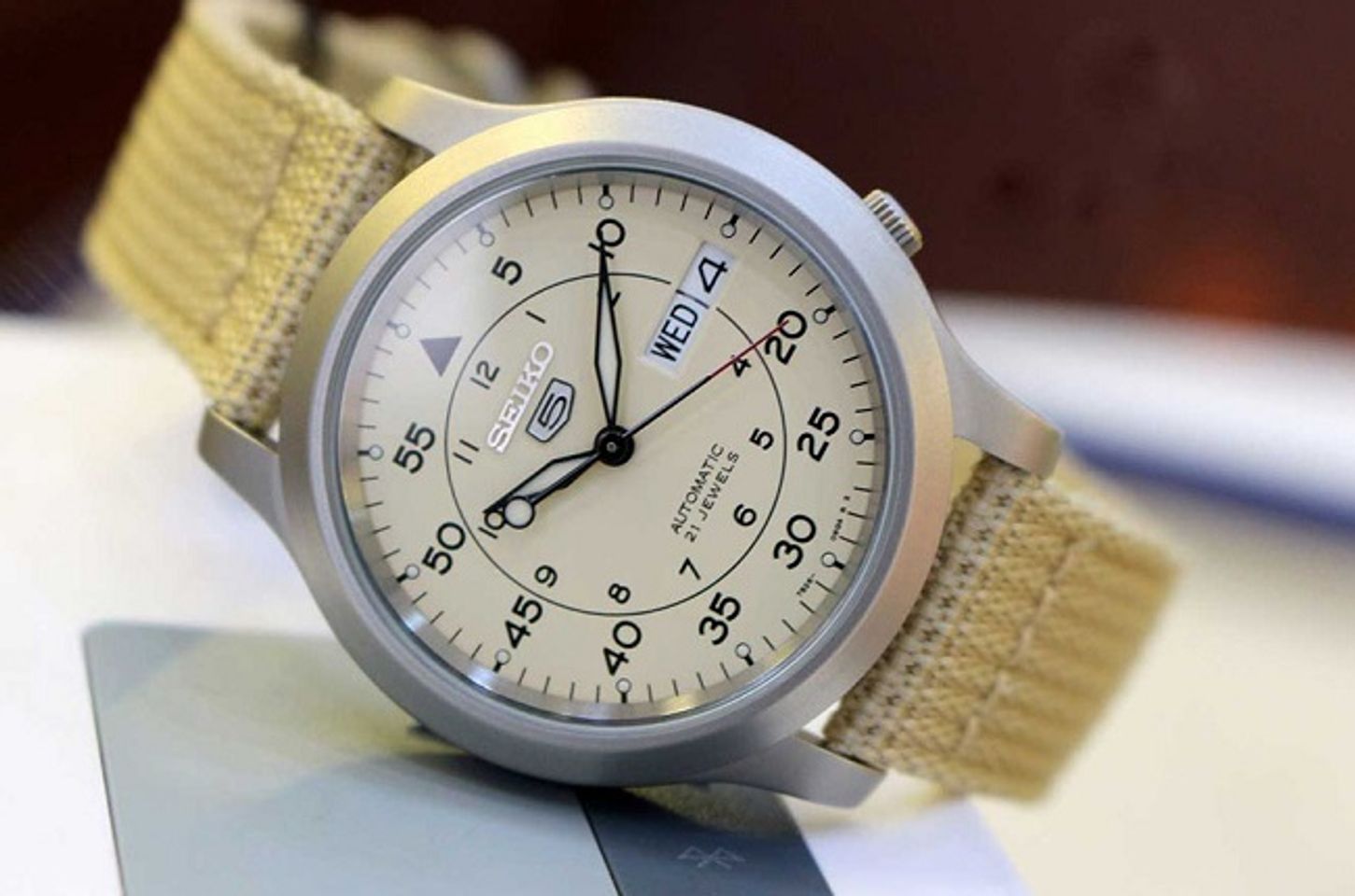 Đồng hồ Seiko 5 qu&acirc;n đội