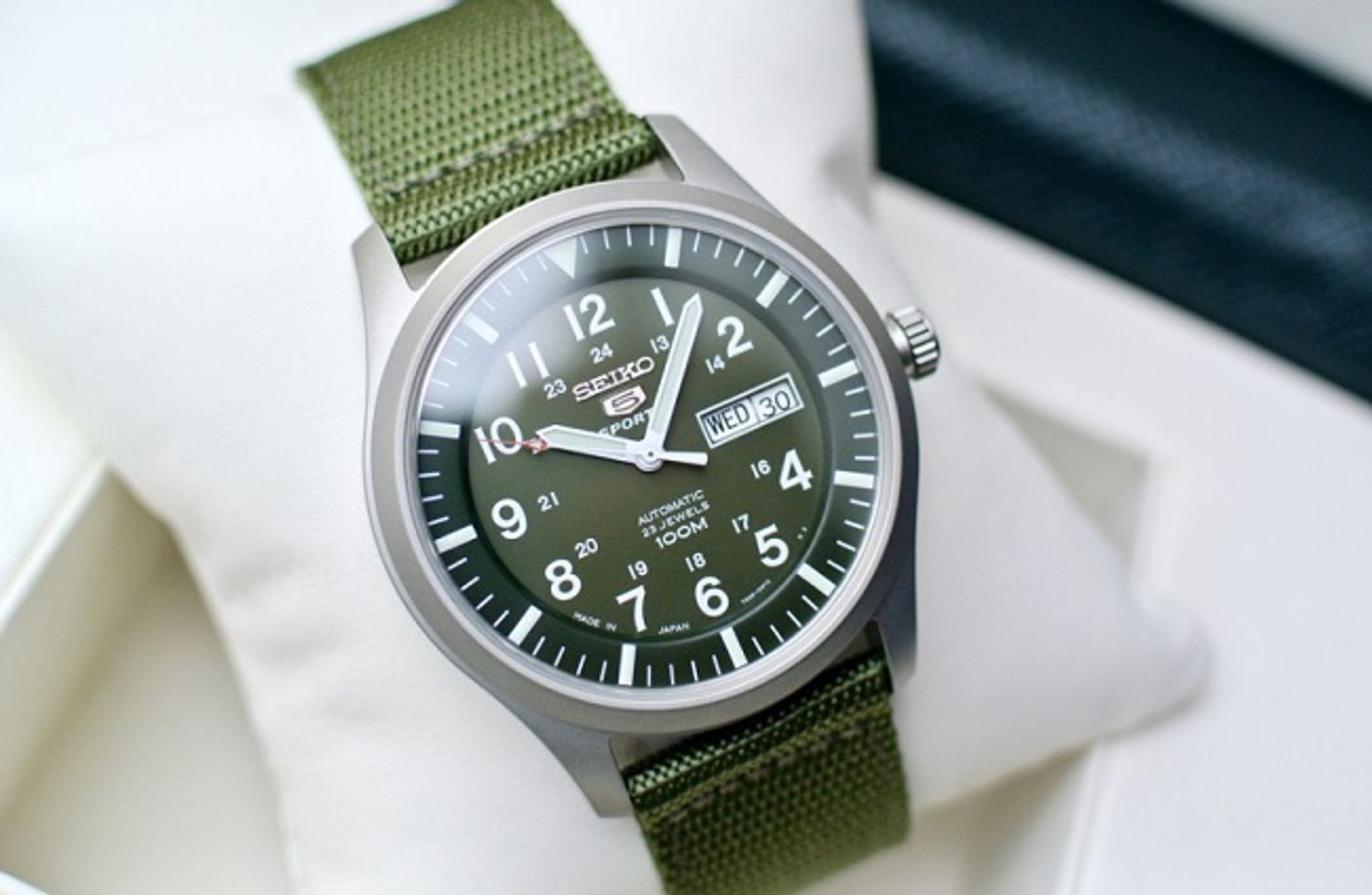 Đồng hồ Seiko 5 Sport