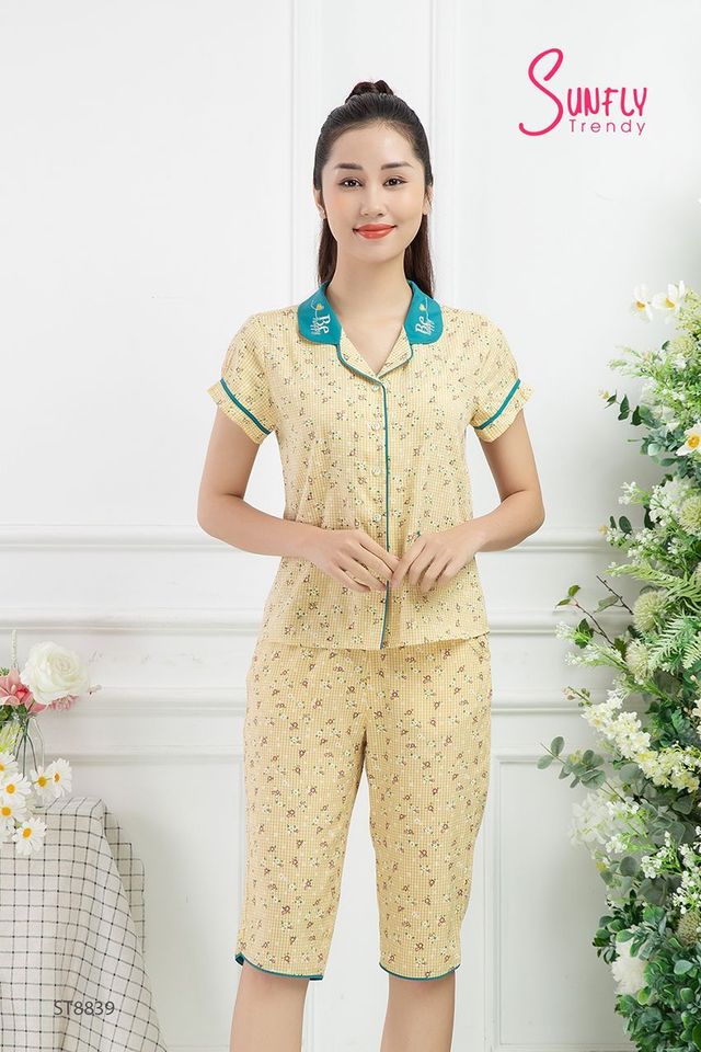 Bộ Pijamas Sunfly ST8839 kẻ hoa vải Kate áo cộc quần ngố màu vàng