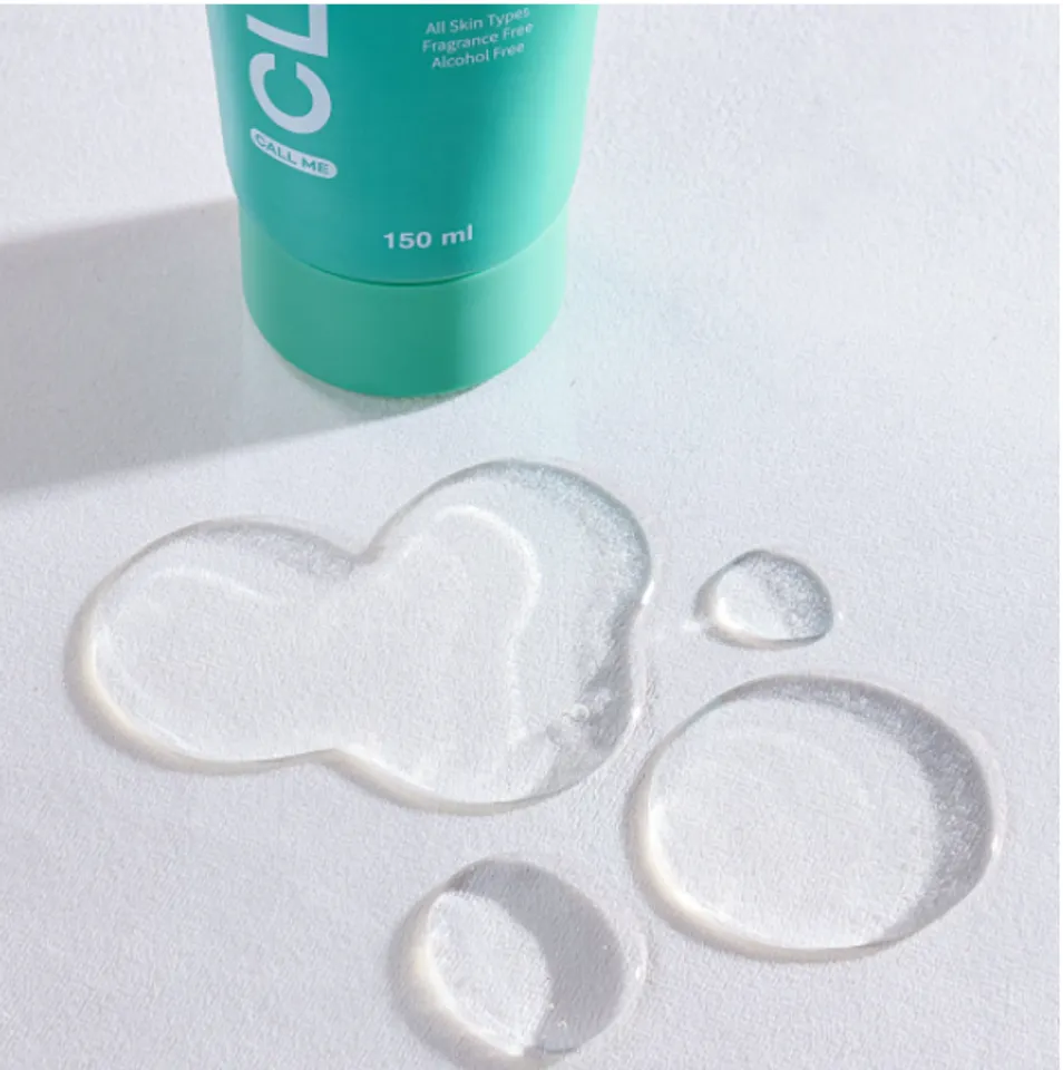 Kết cấu dạng gel tạo bọt mịn không gây khô da sau khi sử dụng 