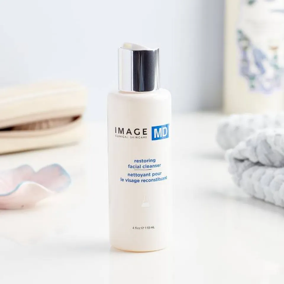 Sữa vệ sinh BHA Image MD Restoring Facial Cleanser