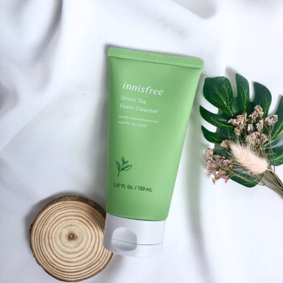 Sữa rửa mặt trị mụn v&agrave; vết th&acirc;m cho nữ Innisfree Green Tea
